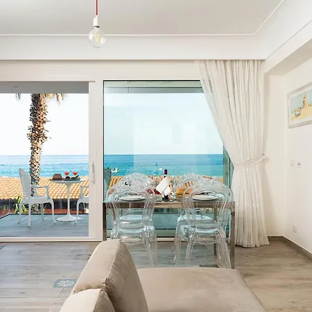 Peppina Domus Apartment Letojanni